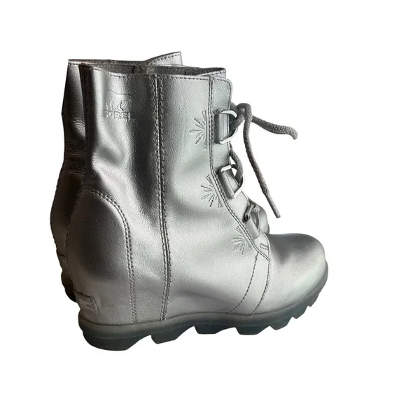 Sorel X Disney Joan of Arc Frozen 2 Women Size 5 Youth Size 3.5 - Picture 4 of 6